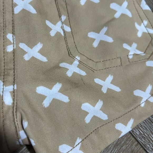 Remi + Rae Co x-me out Hybrid Shorts - Picture 7 of 7